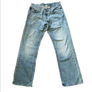 A&F | Distressed Jeans